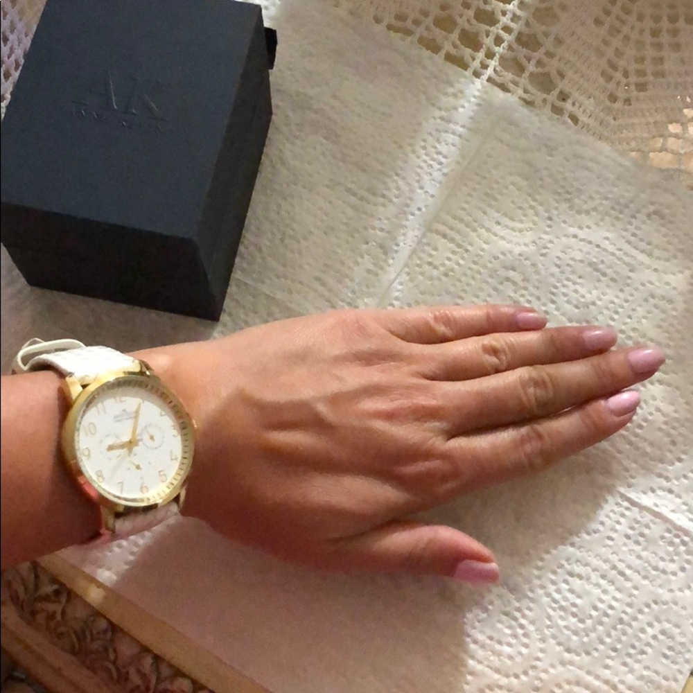 Anne Klein - Picture 3 of 6